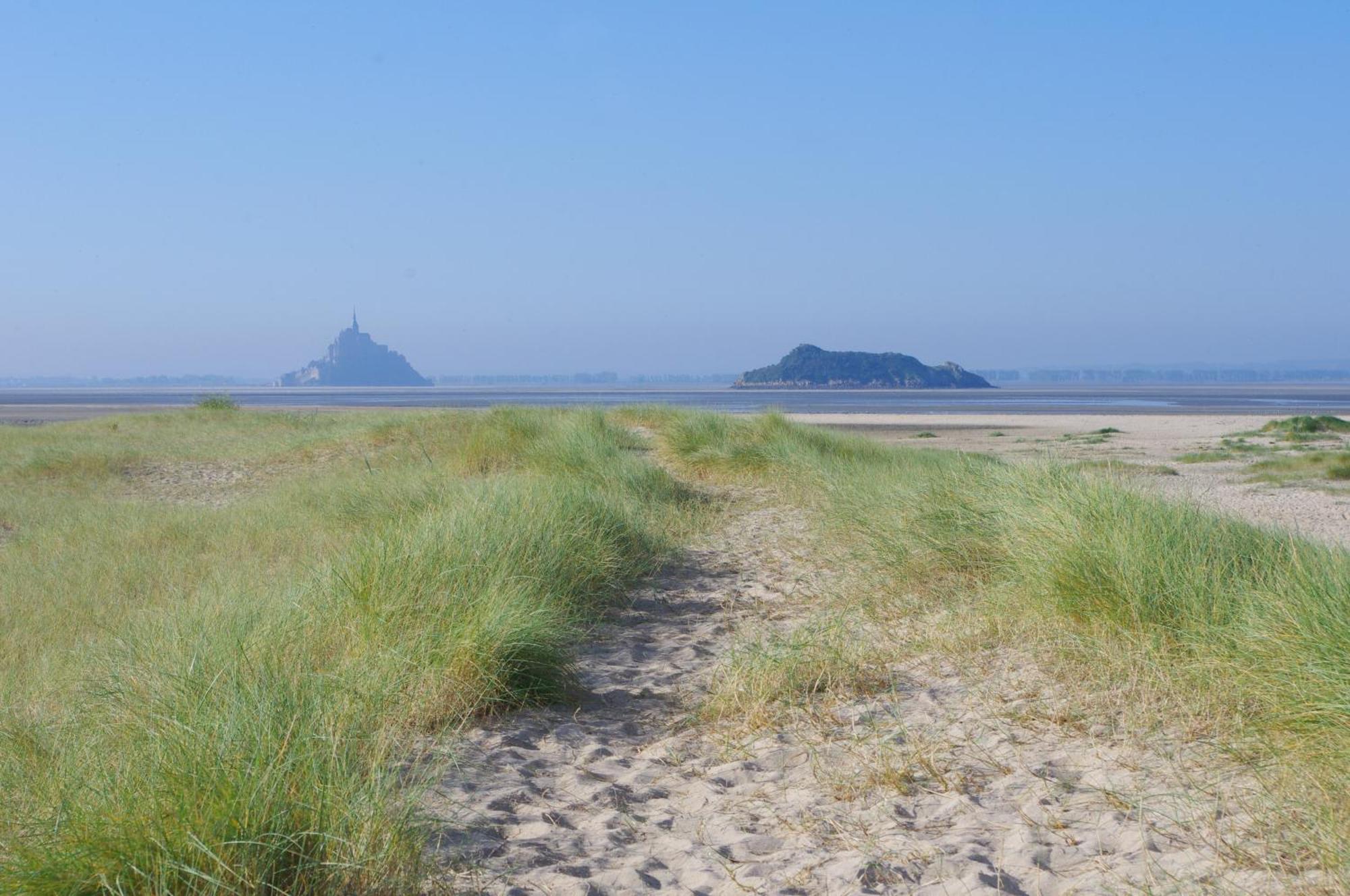 Charmante Maison De Pecheur En Baie Du Mont Saint Michel Genêts Εξωτερικό φωτογραφία